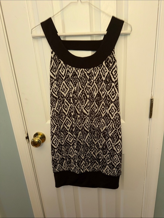 Eyer California Dresses & Skirts - Black & White Printed Midi Dress with Wide Neckline